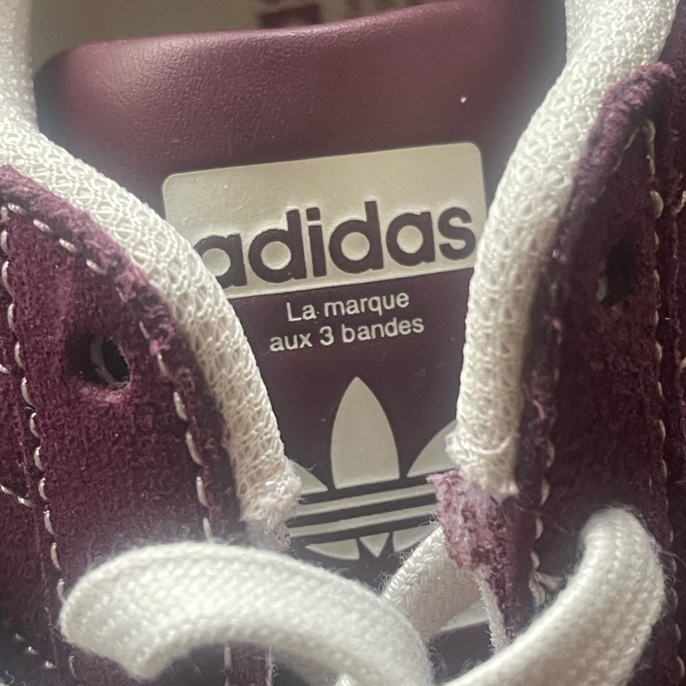 Brand New Women’s Adidas Superstars Maroon and Off-White Sneakers 7.5 - Picture 7 of 10